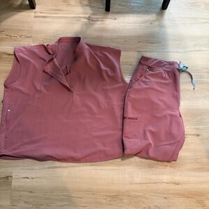 Figs Women's Scrub Set in Mauve